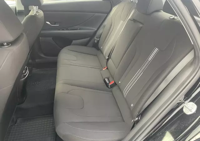 HYUNDAI Elantra 1.6 Executive CVT