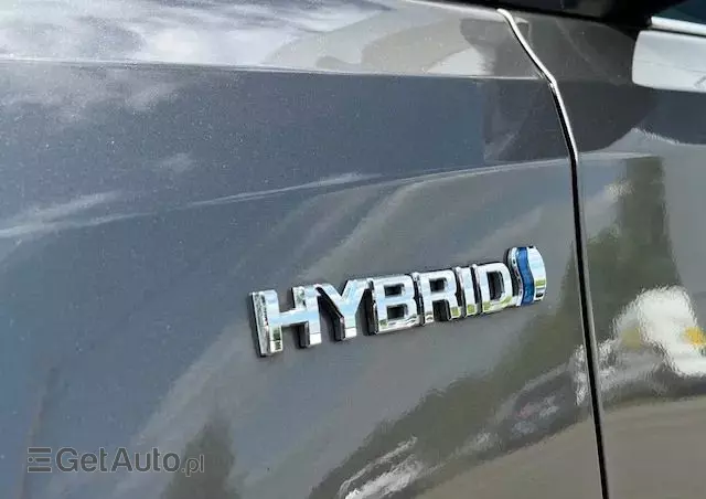 TOYOTA Auris Hybrid 135 Active