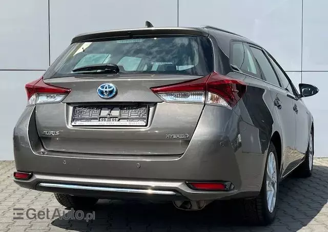 TOYOTA Auris Hybrid 135 Active