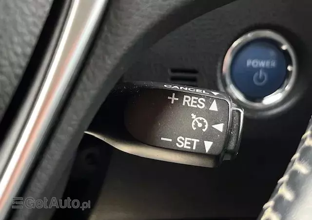 TOYOTA Auris Hybrid 135 Active