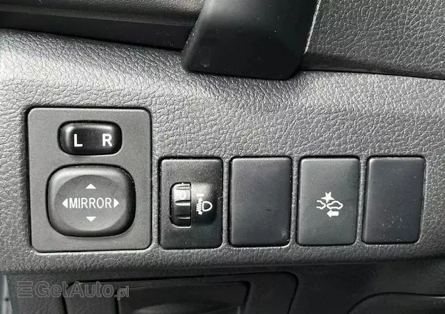 TOYOTA Auris Hybrid 135 Active