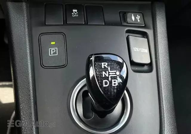 TOYOTA Auris Hybrid 135 Active