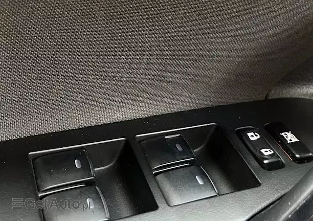 TOYOTA Auris Hybrid 135 Active