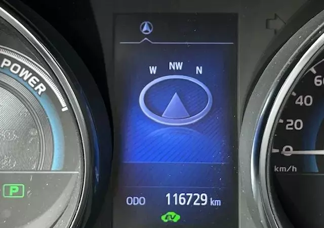 TOYOTA Auris Hybrid 135 Active