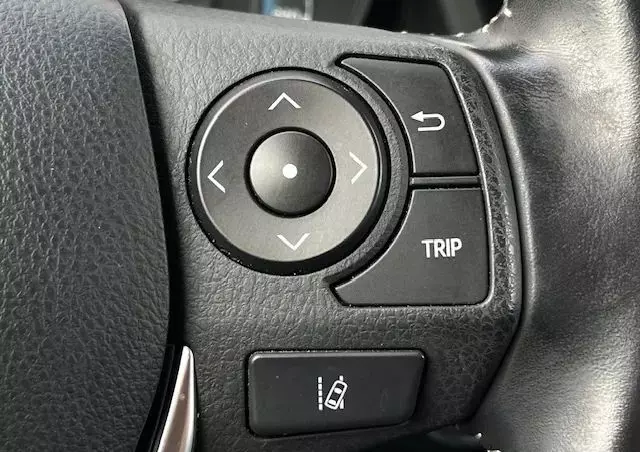 TOYOTA Auris Hybrid 135 Active