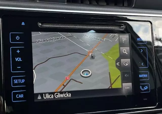 TOYOTA Auris Hybrid 135 Active