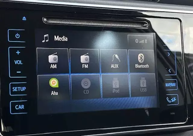 TOYOTA Auris Hybrid 135 Active