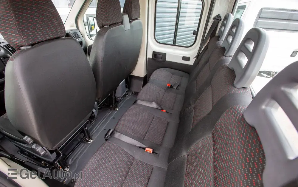 PEUGEOT Boxer 7-OSÓB *DOKA* SKRZYNIA 165KM 