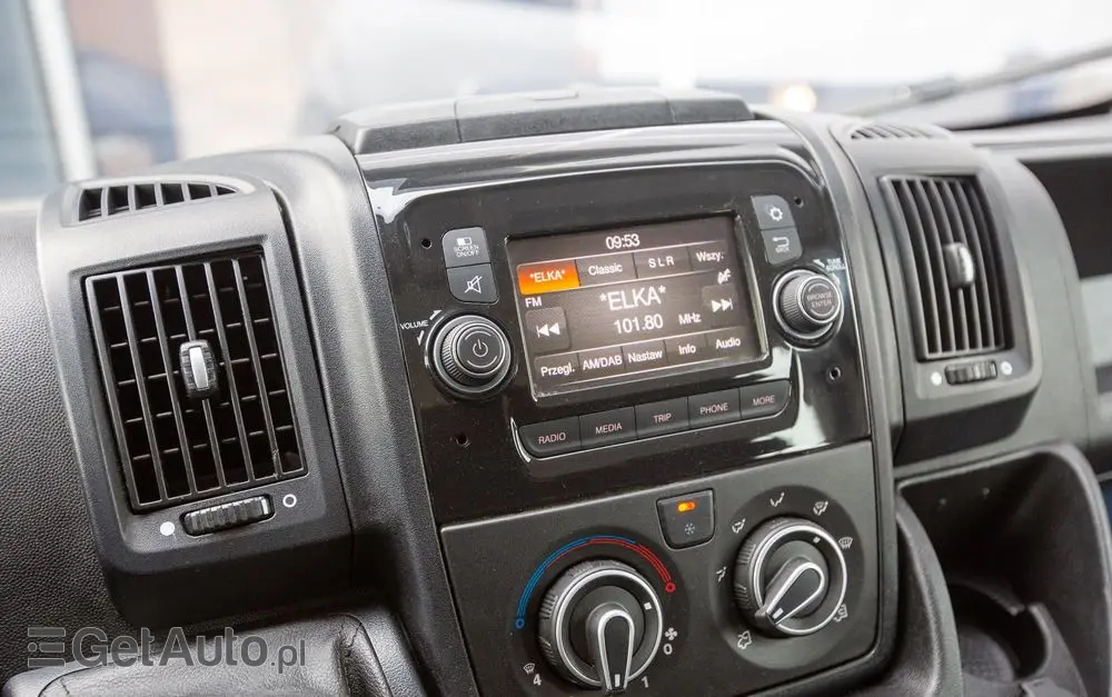 PEUGEOT Boxer 7-OSÓB *DOKA* SKRZYNIA 165KM 