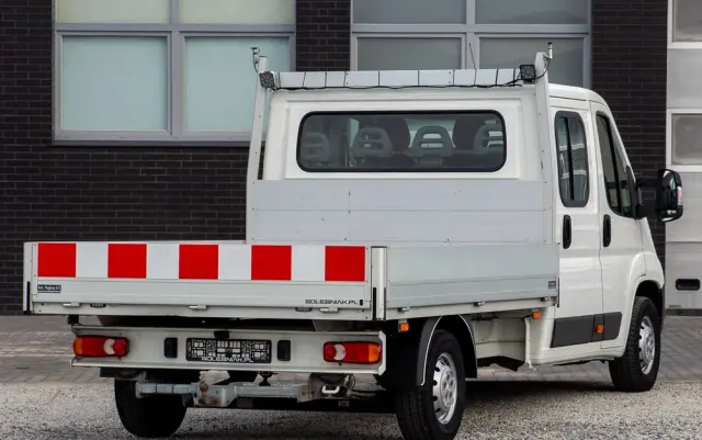 PEUGEOT Boxer 7-OSÓB *DOKA* SKRZYNIA 165KM 