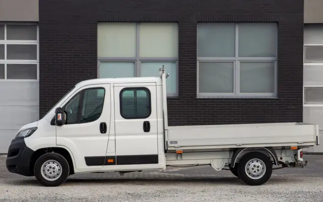 PEUGEOT Boxer 7-OSÓB *DOKA* SKRZYNIA 165KM 