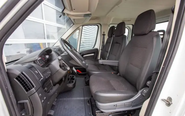 PEUGEOT Boxer 7-OSÓB *DOKA* SKRZYNIA 165KM 