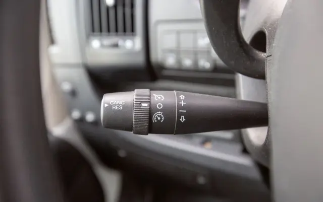 PEUGEOT Boxer 7-OSÓB *DOKA* SKRZYNIA 165KM 