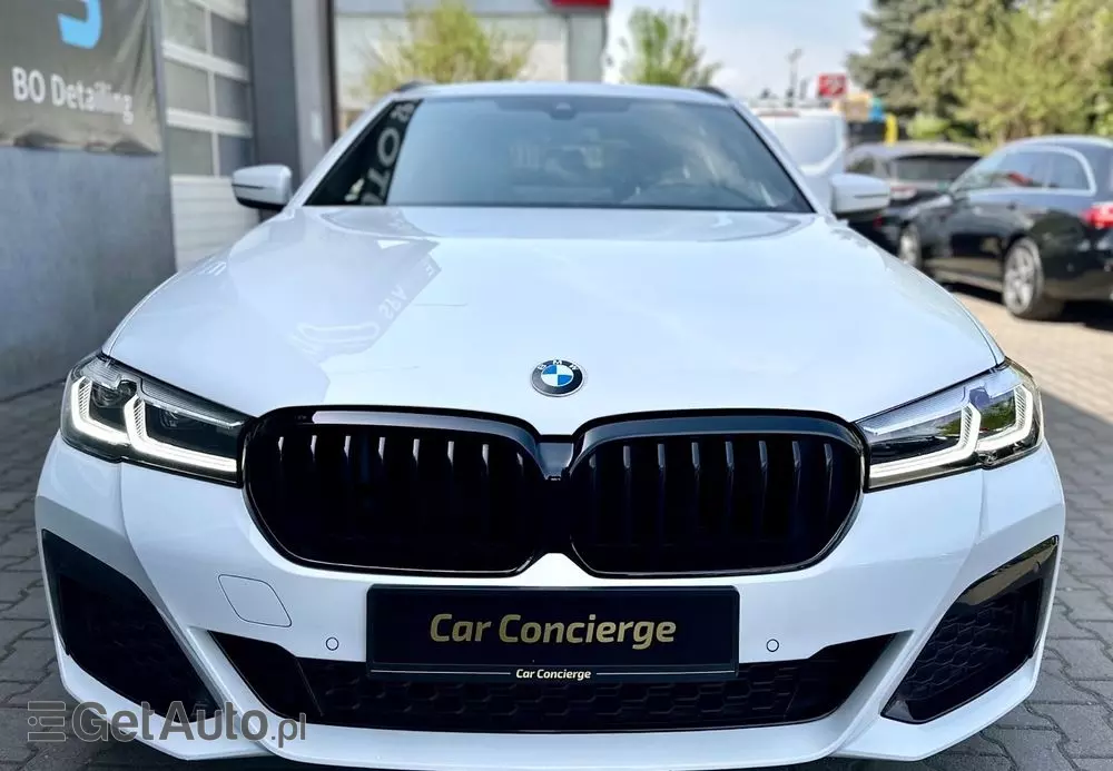 BMW Seria 5 520d xDrive M Sport sport