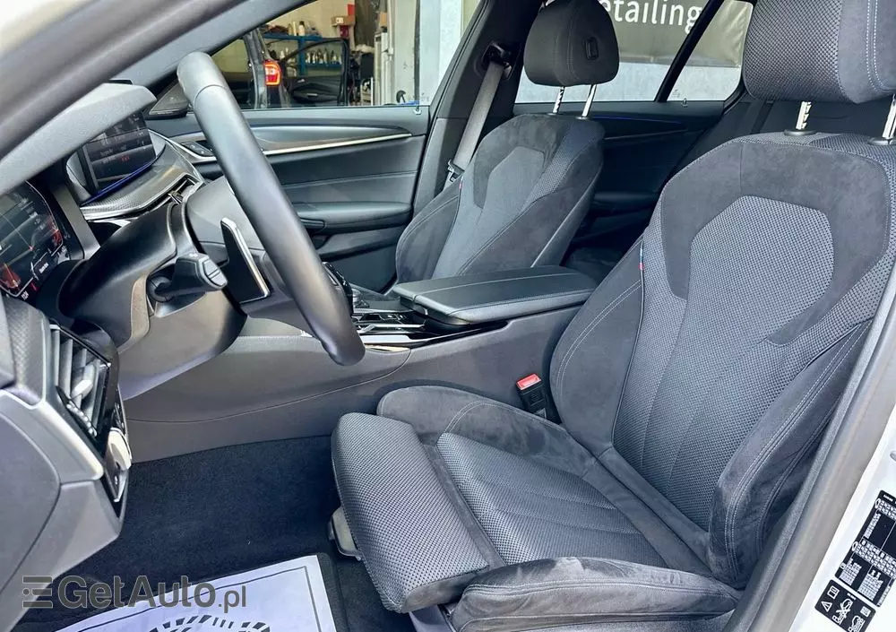 BMW Seria 5 520d xDrive M Sport sport