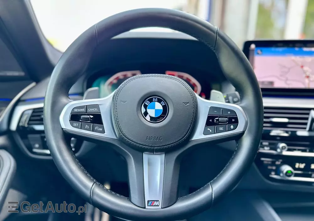 BMW Seria 5 520d xDrive M Sport sport