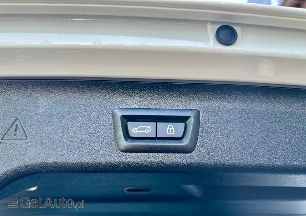 BMW Seria 5 520d xDrive M Sport sport