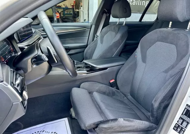 BMW Seria 5 520d xDrive M Sport sport