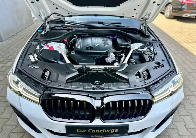 BMW Seria 5 520d xDrive M Sport sport