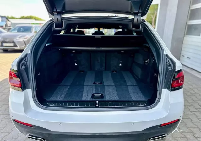 BMW Seria 5 520d xDrive M Sport sport