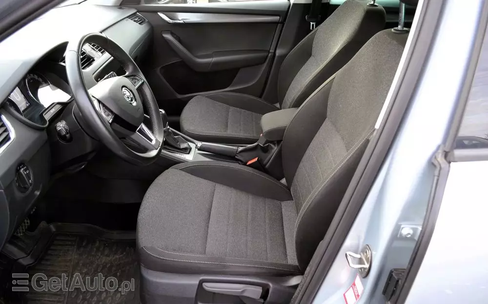 SKODA Octavia 1.6 TDI DSG Soleil