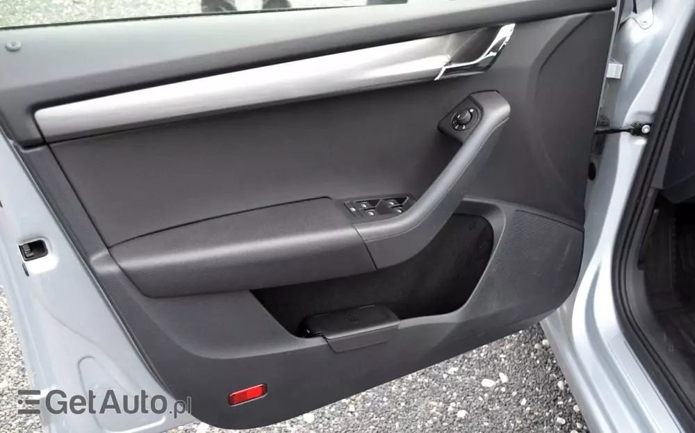 SKODA Octavia 1.6 TDI DSG Soleil