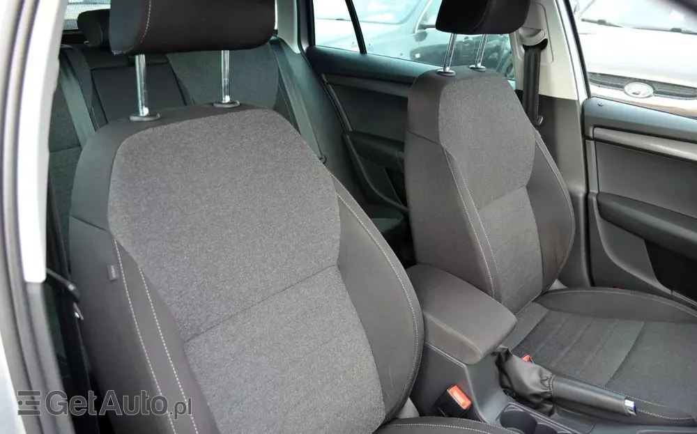 SKODA Octavia 1.6 TDI DSG Soleil