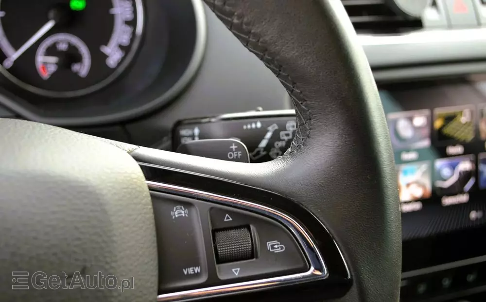 SKODA Octavia 1.6 TDI DSG Soleil