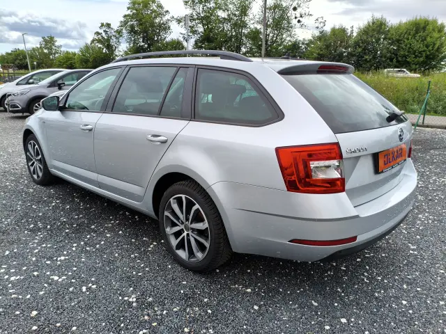 SKODA Octavia 1.6 TDI DSG Soleil