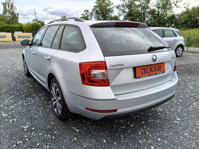 SKODA Octavia 1.6 TDI DSG Soleil