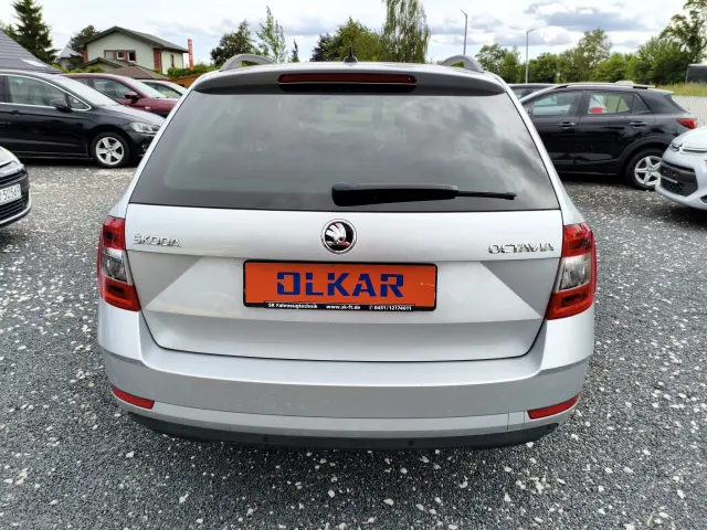 SKODA Octavia 1.6 TDI DSG Soleil