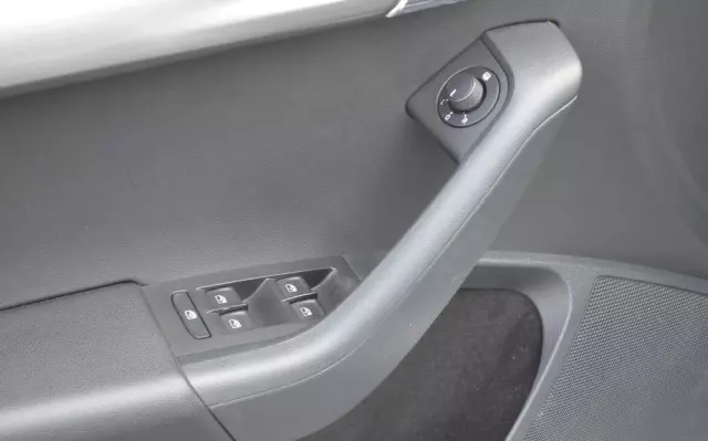 SKODA Octavia 1.6 TDI DSG Soleil