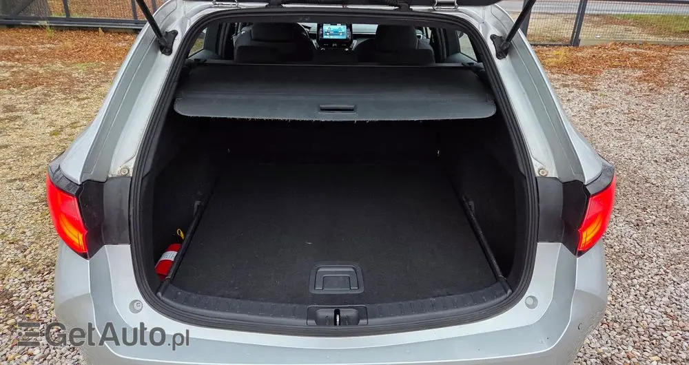 TOYOTA Corolla 1.8 Hybrid Executive