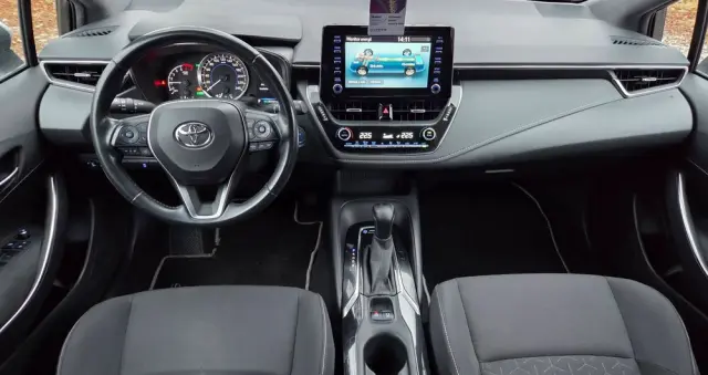 TOYOTA Corolla 1.8 Hybrid Executive