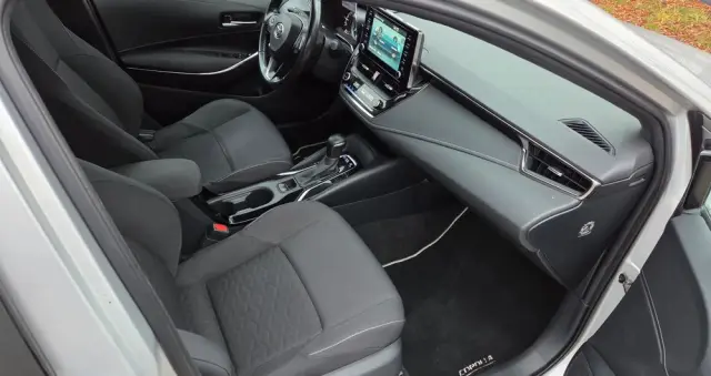 TOYOTA Corolla 1.8 Hybrid Executive