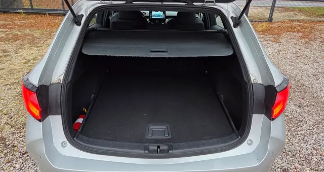 TOYOTA Corolla 1.8 Hybrid Executive