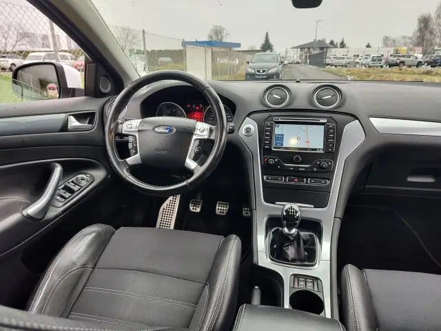 FORD Mondeo Titanium