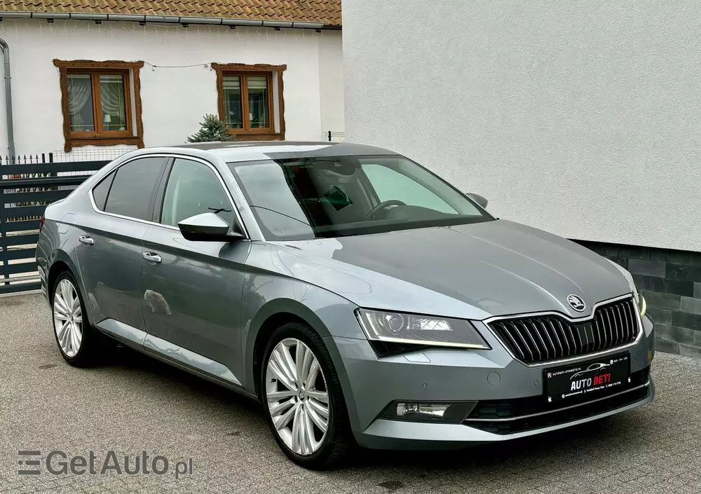 SKODA Superb Combi 2.0 TDI DSG Ambition