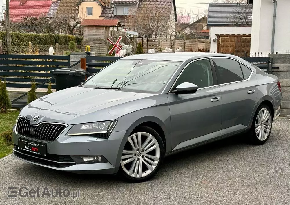 SKODA Superb Combi 2.0 TDI DSG Ambition