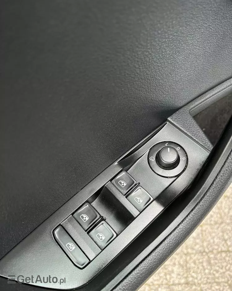 SKODA Superb Combi 2.0 TDI DSG Ambition