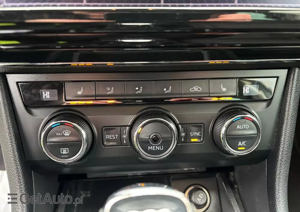 SKODA Superb Combi 2.0 TDI DSG Ambition