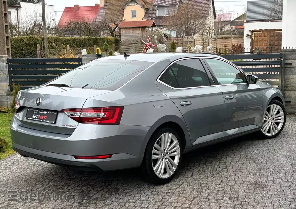 SKODA Superb Combi 2.0 TDI DSG Ambition