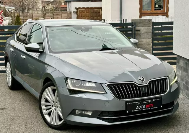 SKODA Superb Combi 2.0 TDI DSG Ambition