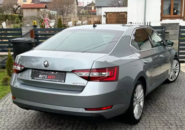 SKODA Superb Combi 2.0 TDI DSG Ambition