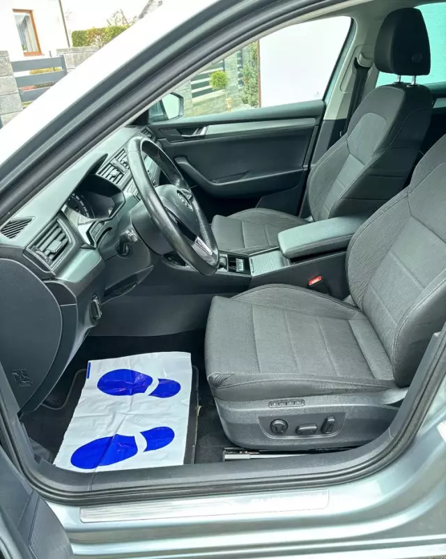 SKODA Superb Combi 2.0 TDI DSG Ambition