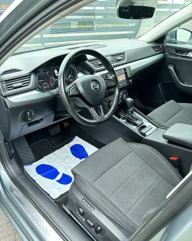 SKODA Superb Combi 2.0 TDI DSG Ambition