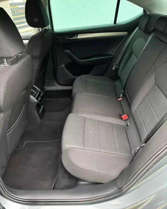 SKODA Superb Combi 2.0 TDI DSG Ambition