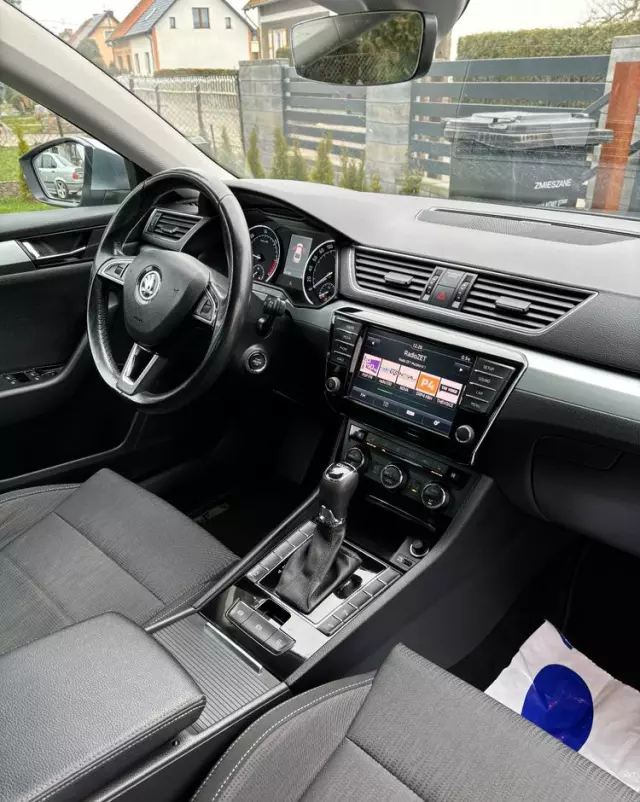 SKODA Superb Combi 2.0 TDI DSG Ambition