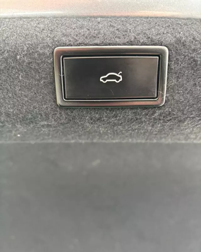 SKODA Superb Combi 2.0 TDI DSG Ambition