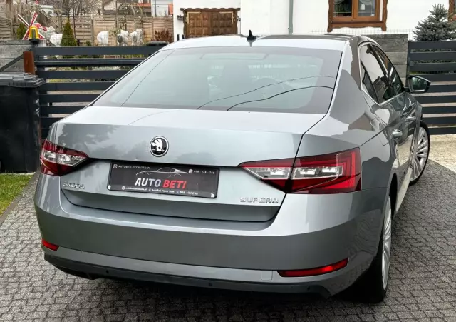 SKODA Superb Combi 2.0 TDI DSG Ambition